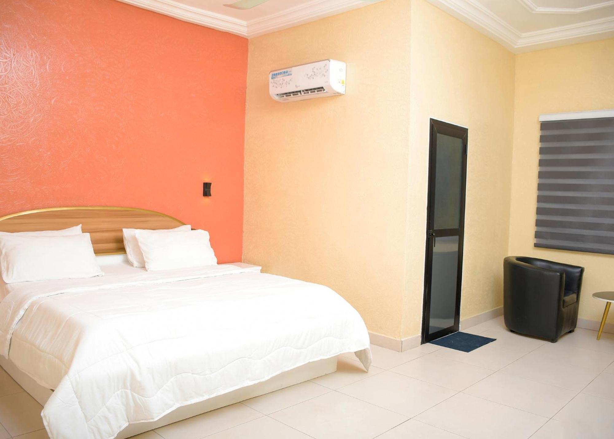 Hotel Mavilla Cotonou Exterior photo